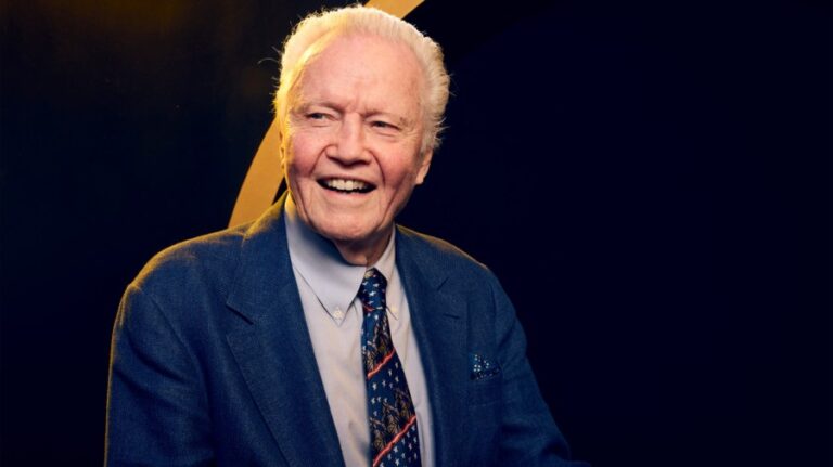 Jon Voight backs federal film tax credit to boost jobs Jon Voight backs federal film tax credit to boost jobs