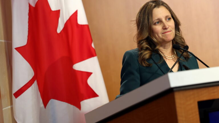 U.S.-Canada trade war deepens as Ottawa matches tariffs