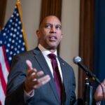 House Democrats oversight agenda readied, impeachment possible House Democrats oversight agenda readied, impeachment possible