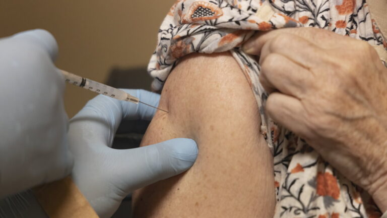 Independent vaccine recommendations released for COVID, flu, RSV Independent vaccine recommendations released for COVID, flu, RSV