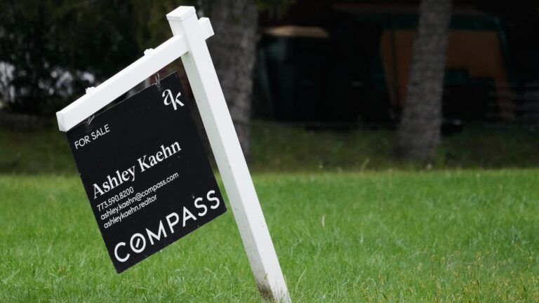 Mortgage rates climb for 5th straight week, top 7% Mortgage rates climb for 5th straight week, top 7%