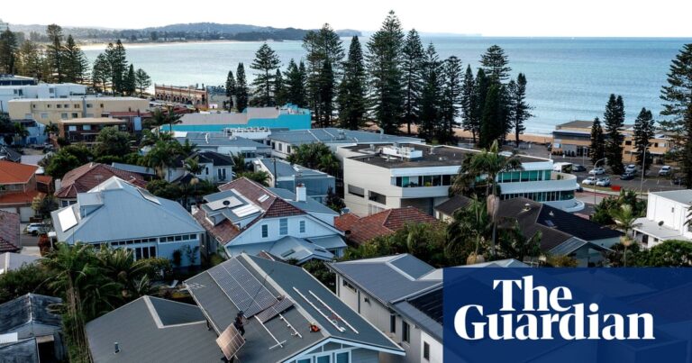 Australia renewable energy record hits 80% on main grid Australia renewable energy record hits 80% on main grid