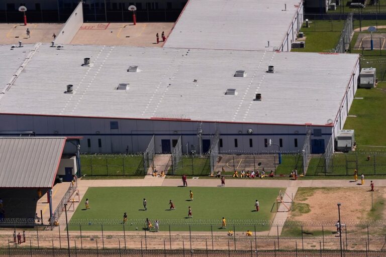 Transgender immigrants in ICE detention report abuse, neglect Transgender immigrants in ICE detention report abuse, neglect