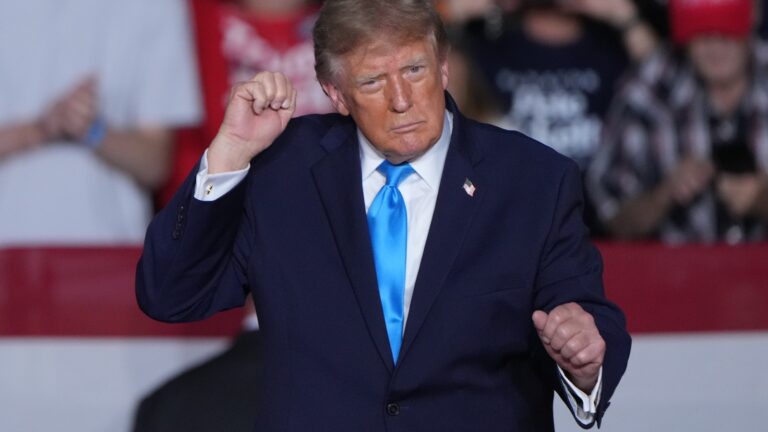 Republican midterm spending faces late, costly ad squeeze Republican midterm spending faces late, costly ad squeeze