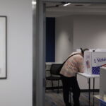 Midterm elections polls point to Democratic edge