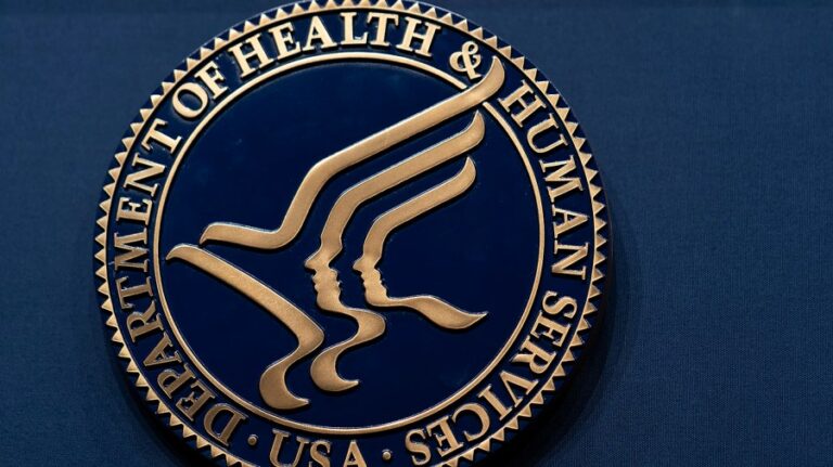 HHS backs DEA plan to schedule synthetic kratom extracts