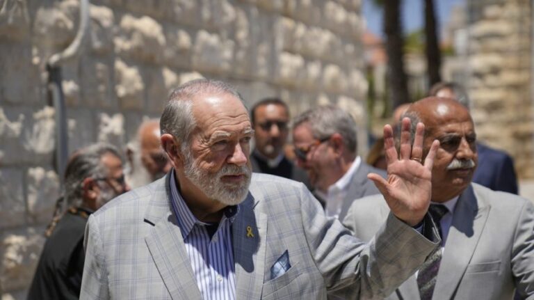 Huckabee condemns Israeli settlers attack on journalist Huckabee condemns Israeli settlers attack on journalist